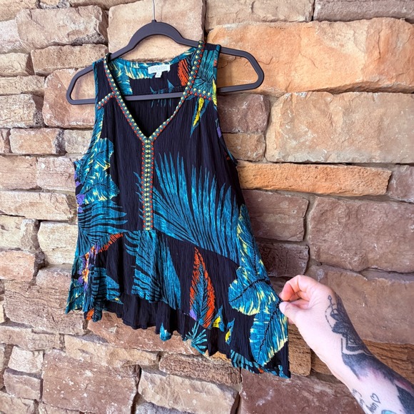Patrons of Peace Tropical Embroidered Crinkle Ruffle Women Tank Top Boho Artsy - Picture 3 of 10